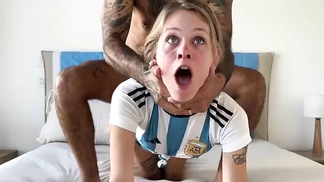 Interracial sex between a blonde and a Brazilian